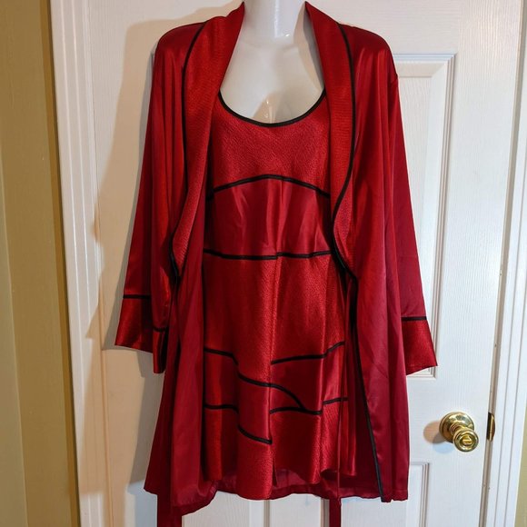 Jones New York Other - Jones New York Red Satin Chemise Lingerie Nightgown w/Matching Robe - size S